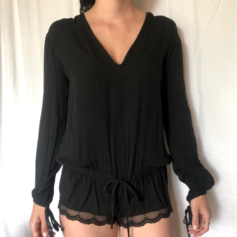ONE TEASPOON 🖤 Cinched Lace Trim Romper